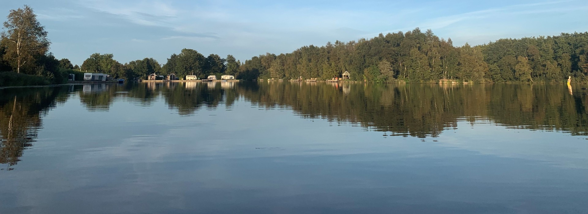 Camping vanaf het water.jpg