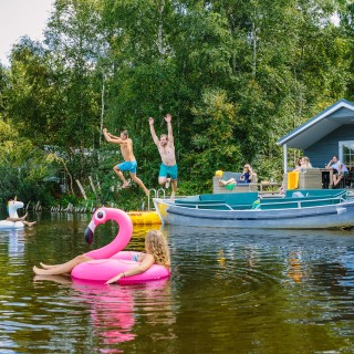 Vakantiehuis aan het water.jpg