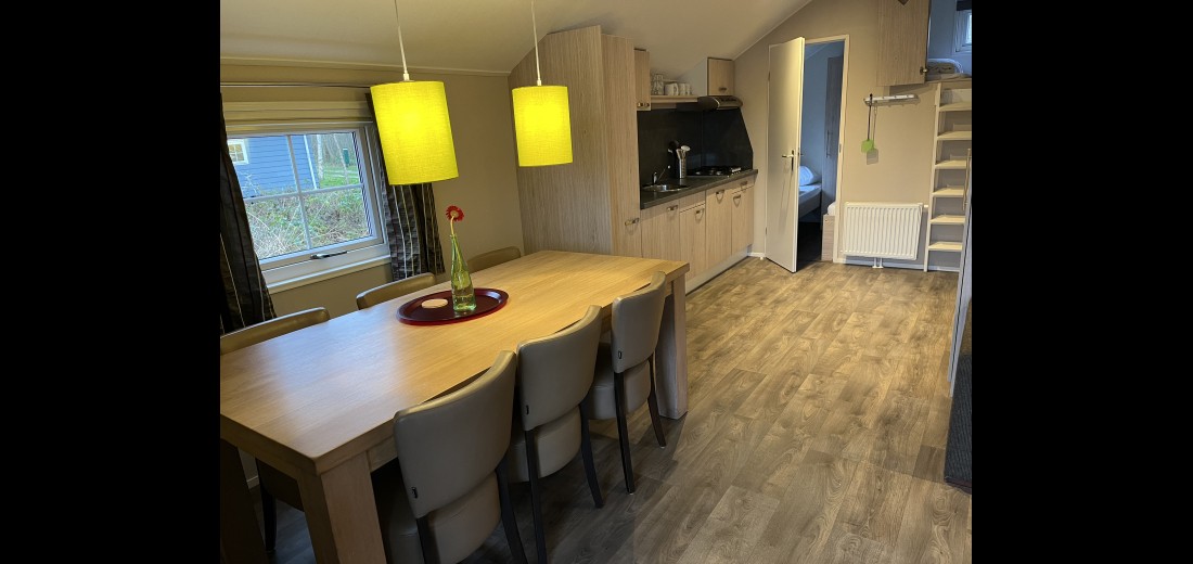 WL6 eetkamer.jpg