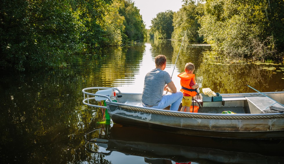 Fluisterboot de weerribben.jpg